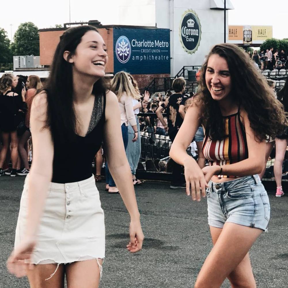 Meet your Posher, Macey